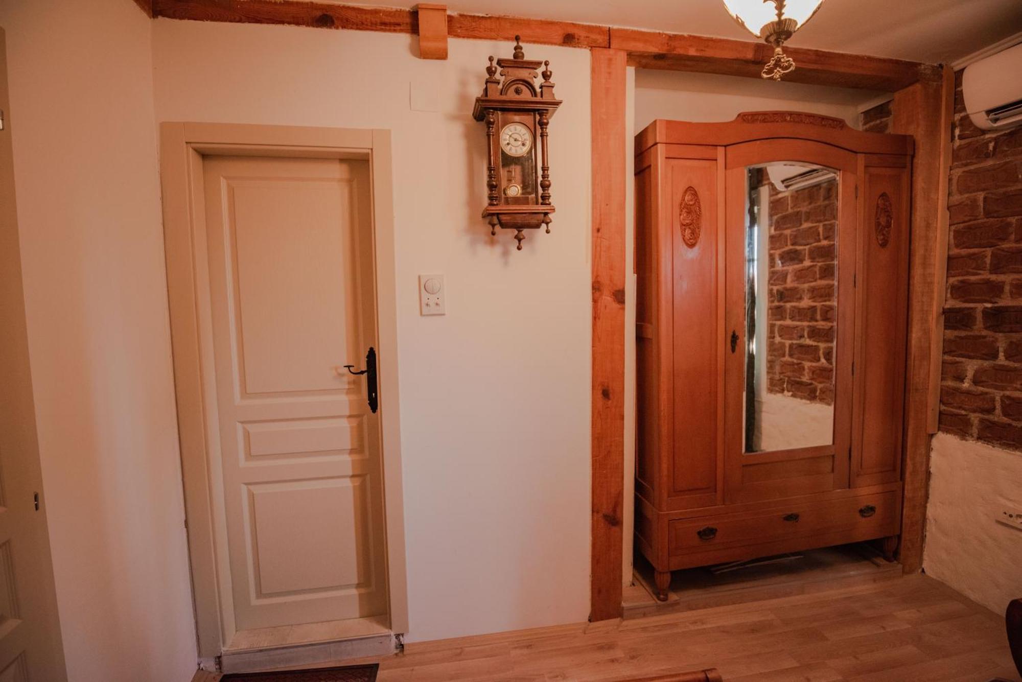Apartment In Antique Museum Filip ビトラ エクステリア 写真